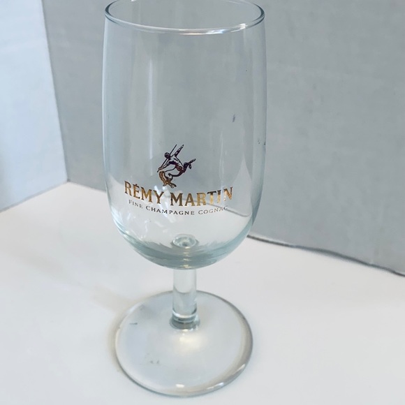 2 Remy Martin Fine Champagne Cognac 4 oz Glasses - Picture 3 of 3